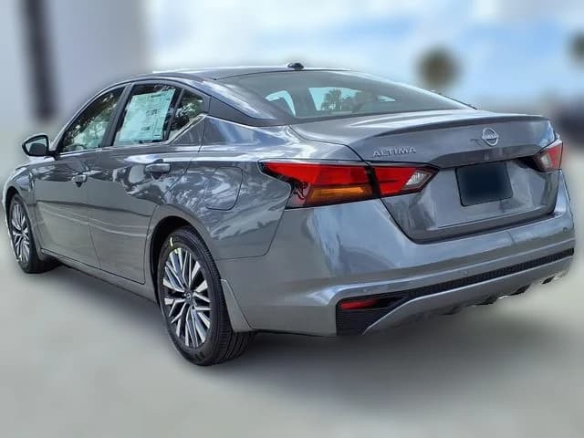 Nissan Altima SV FWD 2026 — side view