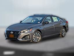 Nissan Altima SV FWD 2025 — side view