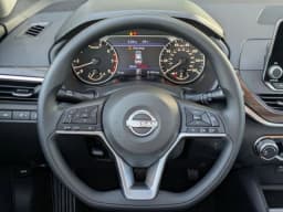 Nissan Altima SV FWD 2025 — side view