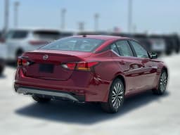 Nissan Altima SV FWD 2026 — side view