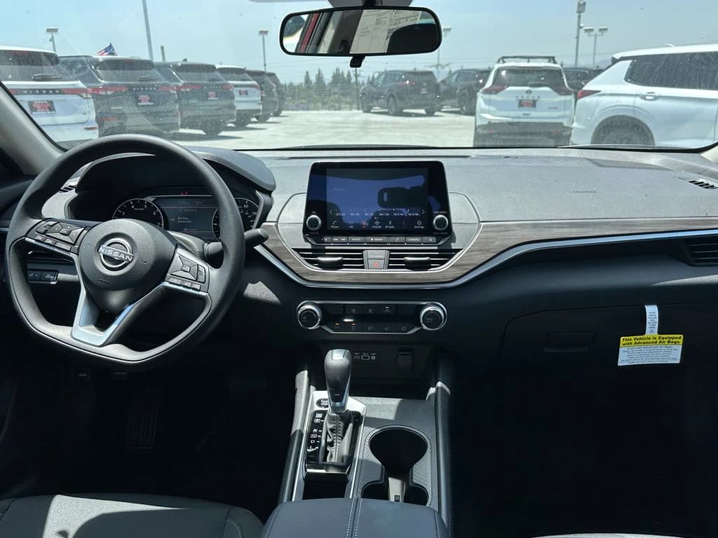 Nissan Altima SV FWD 2026 — side view