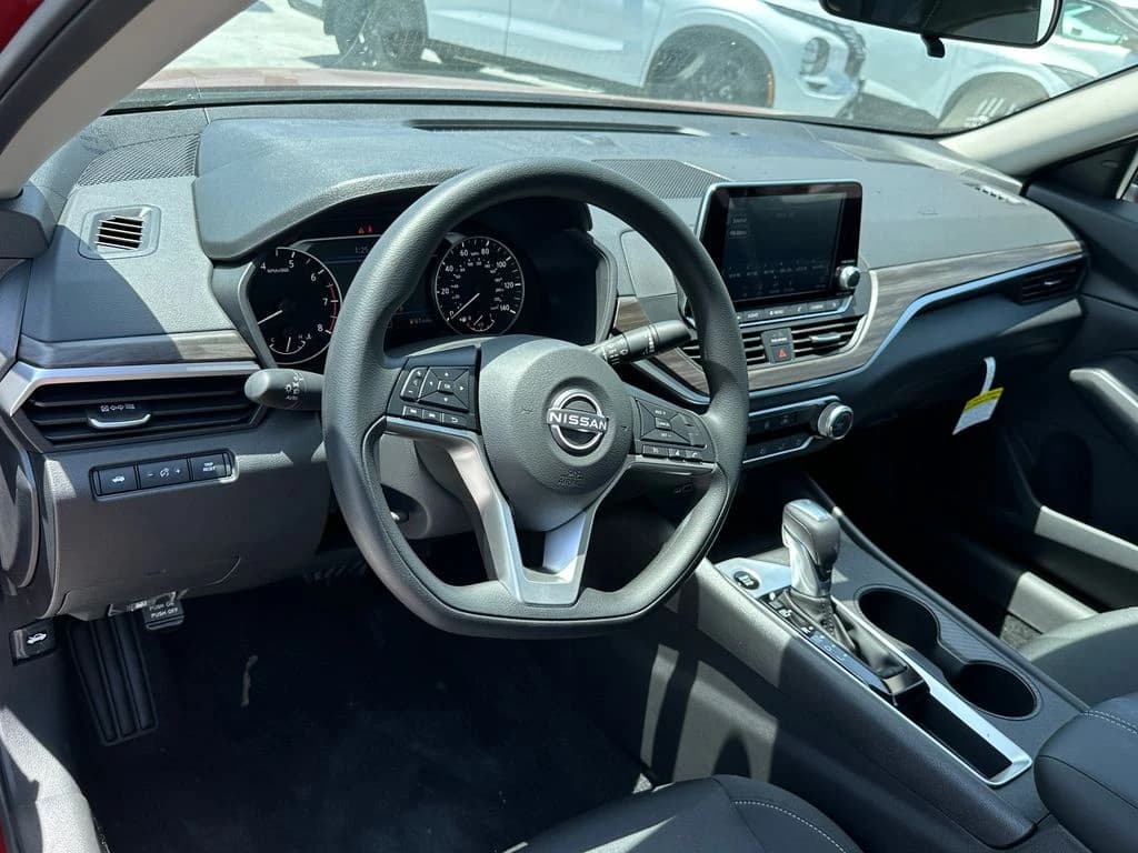 Nissan Altima SV FWD 2026 — side view