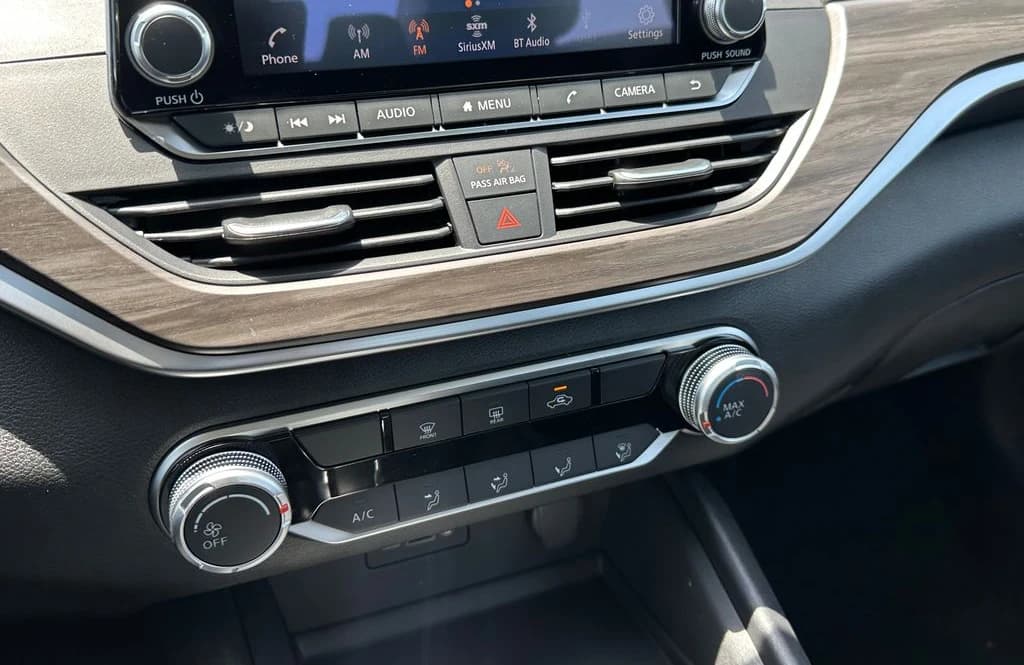 Nissan Altima SV FWD 2026 — side view