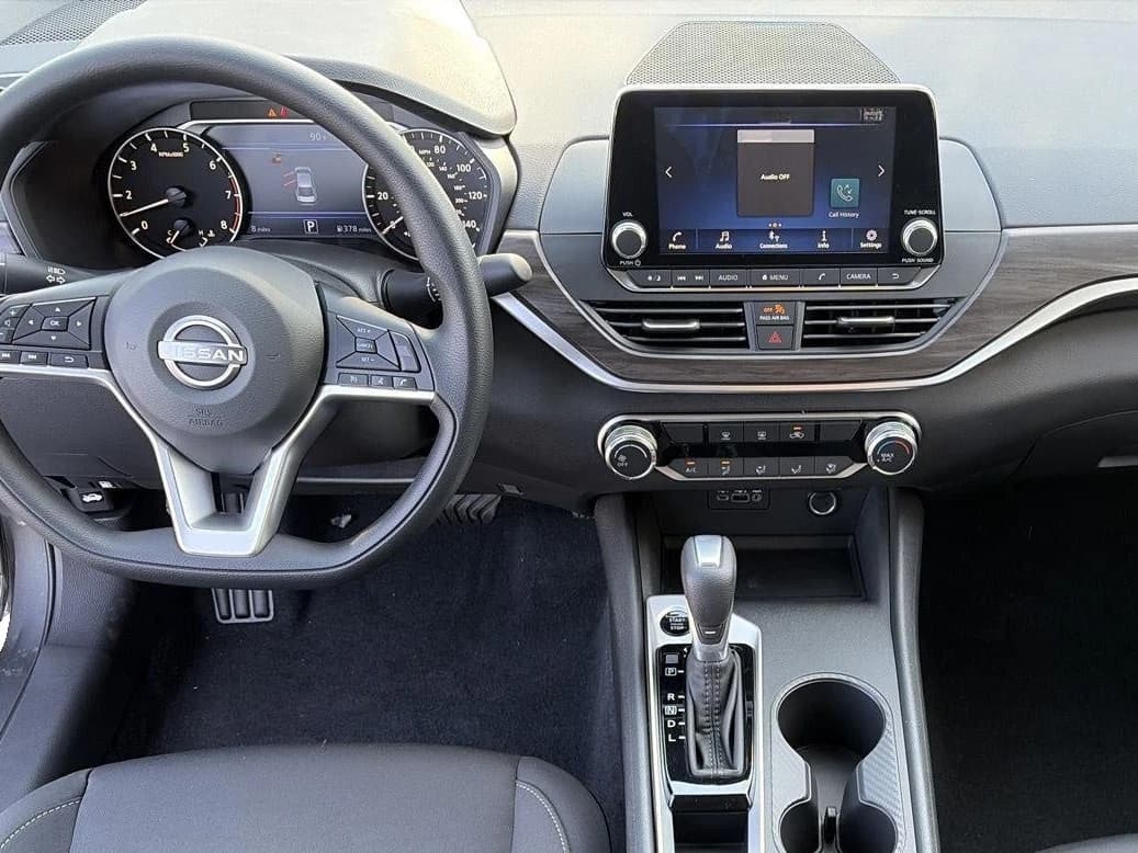 Nissan Altima SV FWD 2026 — side view