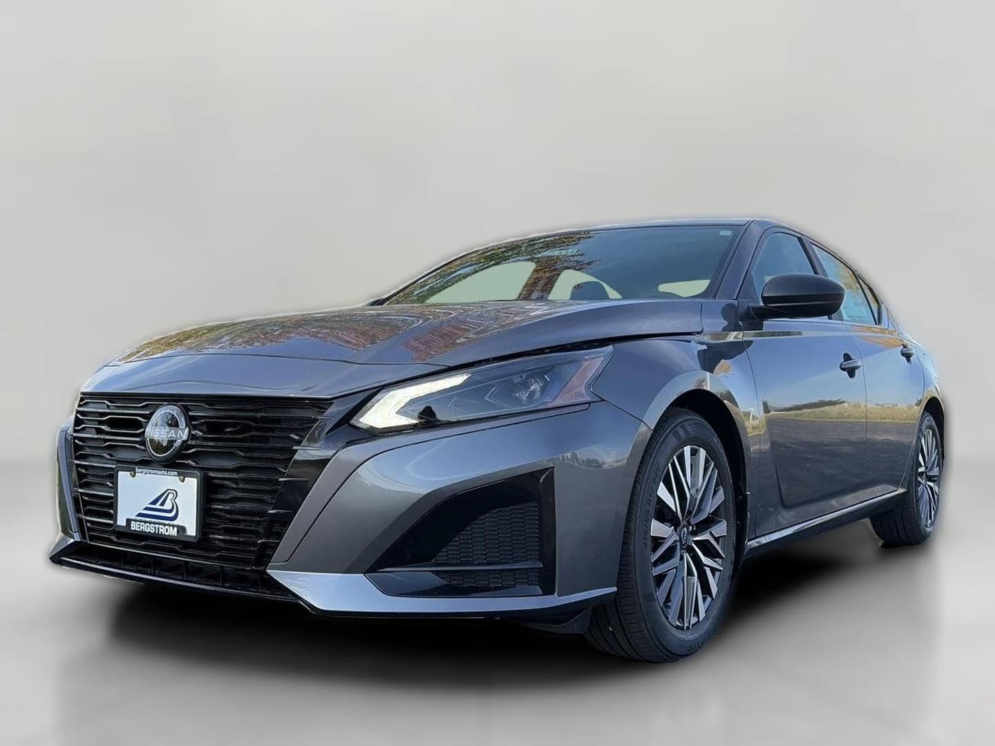 Nissan Altima SV FWD 2026 — side view
