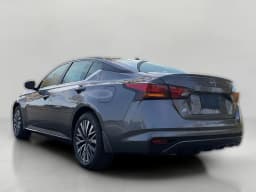 Nissan Altima SV FWD 2026 — side view