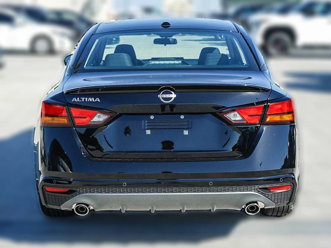Nissan Altima SV FWD 2026 — side view