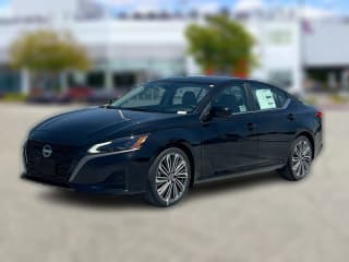 Nissan Altima SV FWD