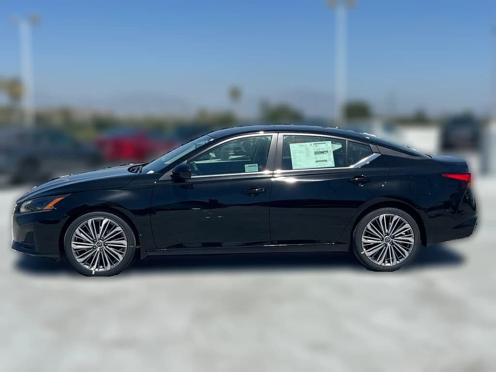 Nissan Altima SV FWD 2026 — side view