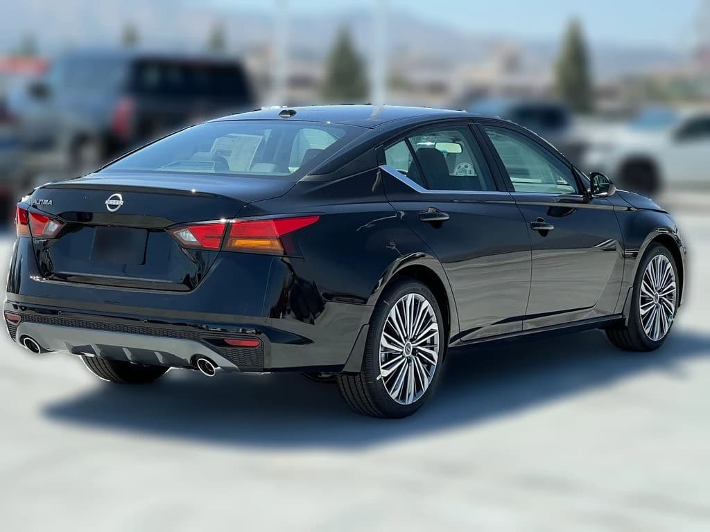 Nissan Altima SV FWD 2026 — side view