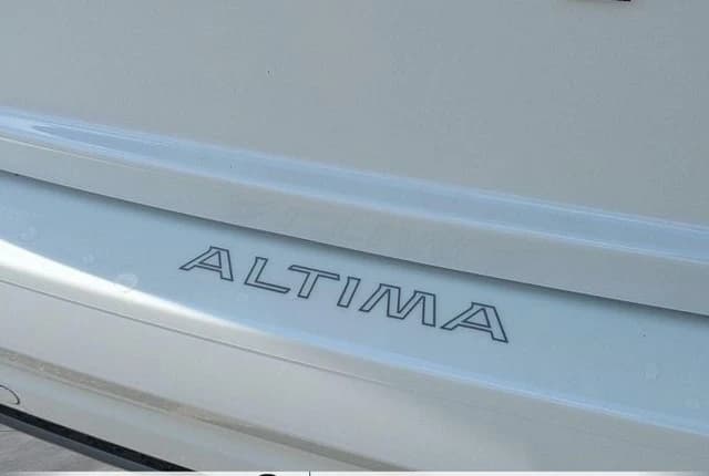Nissan Altima SV FWD 2026 — side view