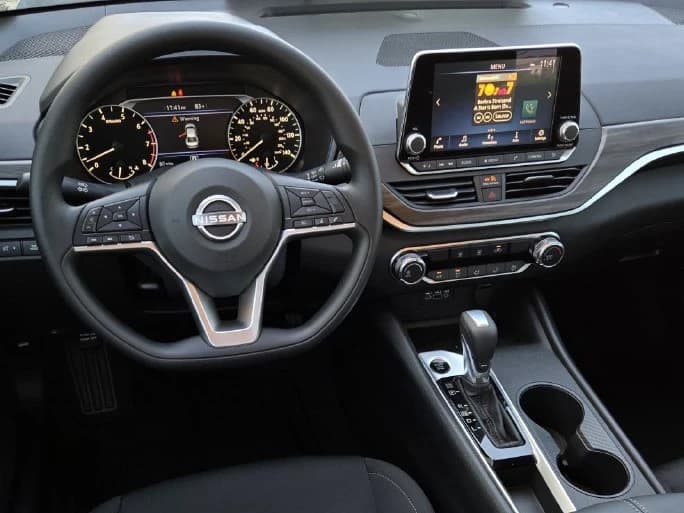 Nissan Altima SV FWD 2026 — side view