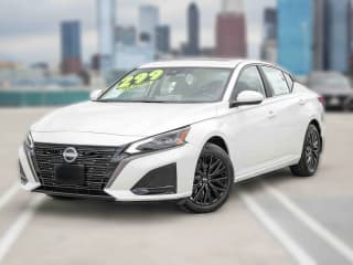 Nissan Altima SV FWD