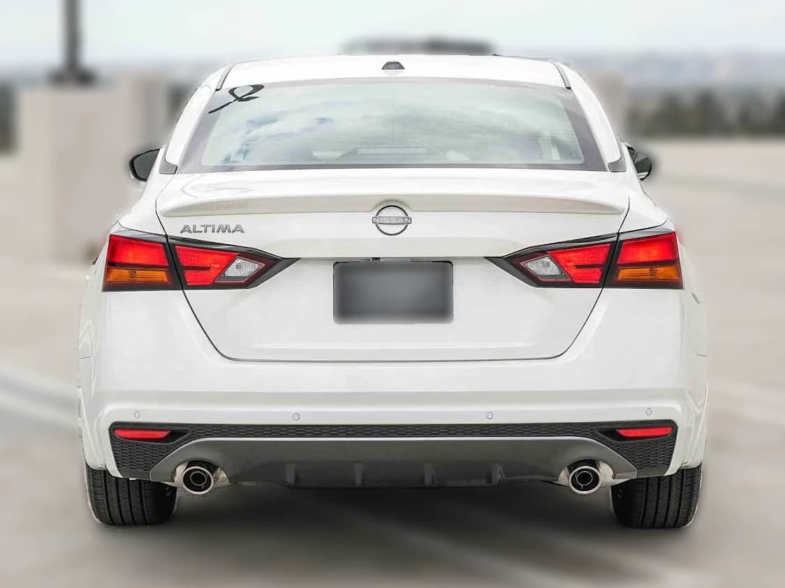 Nissan Altima SV FWD 2026 — side view