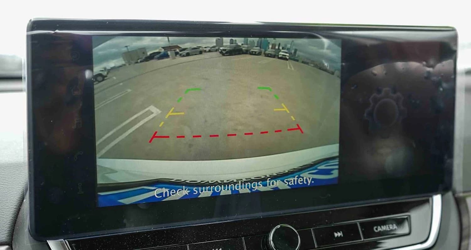 Nissan Altima SV FWD 2026 — side view