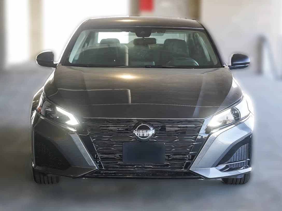 Nissan Altima SV FWD 2026 — side view