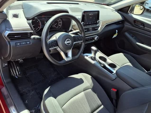 Nissan Altima SV FWD 2026 — side view