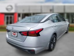 Nissan Altima SV FWD 2026 — side view