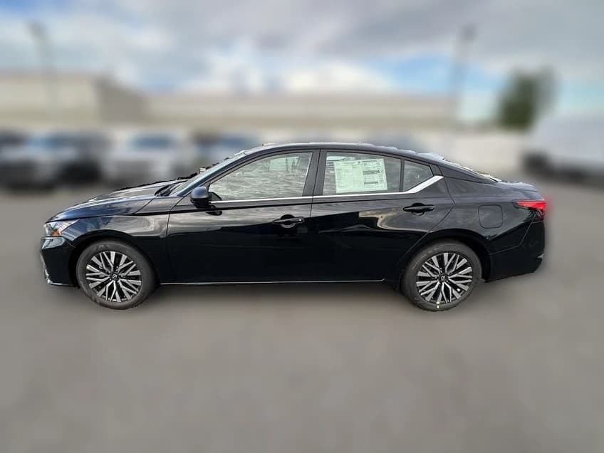 Nissan Altima SV FWD 2026 — side view