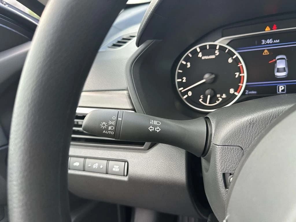 Nissan Altima SV FWD 2026 — side view