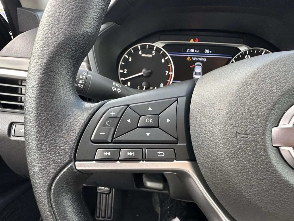 Nissan Altima SV FWD 2026 — side view