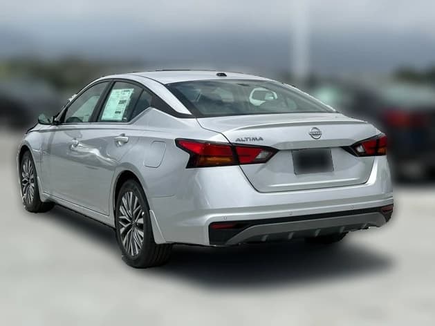 Nissan Altima SV FWD 2026 — side view