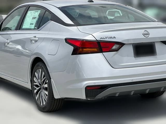 Nissan Altima SV FWD 2026 — side view