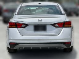 Nissan Altima SV FWD 2026 — side view