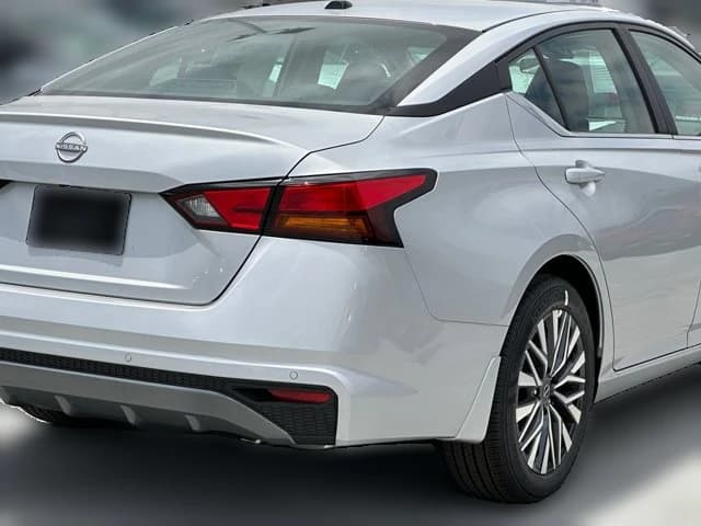 Nissan Altima SV FWD 2026 — side view