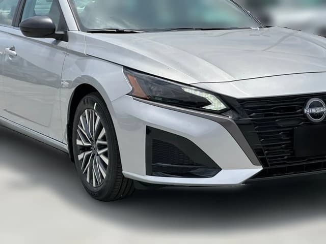 Nissan Altima SV FWD 2026 — side view