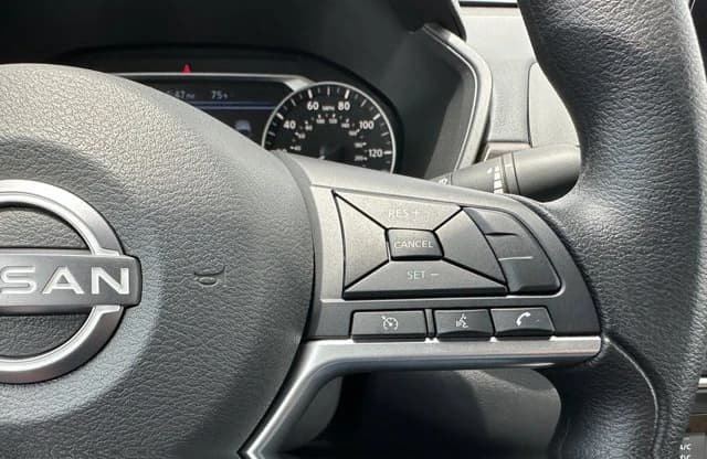 Nissan Altima SV FWD 2026 — side view