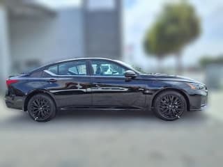 Nissan Altima SV FWD