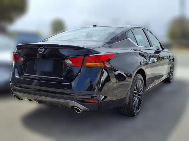 Nissan Altima SV FWD 2026 — side view