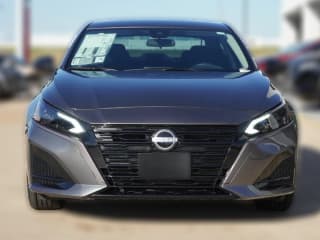 Nissan Altima SV FWD