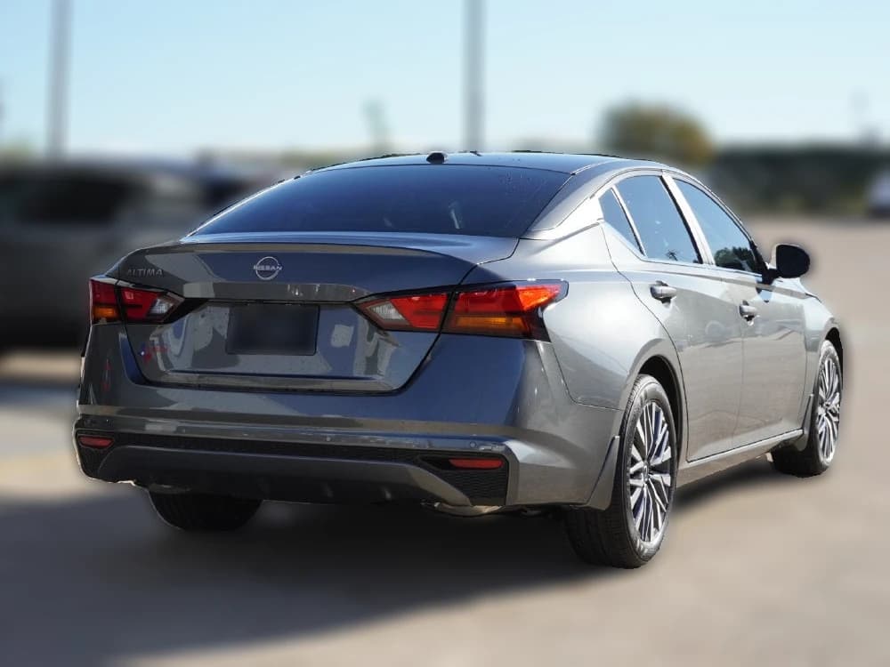 Nissan Altima SV FWD 2026 — side view