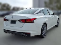 Nissan Altima SV FWD 2026 — side view