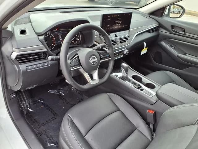 Nissan Altima SV FWD 2026 — side view