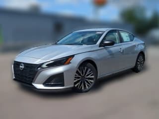 Nissan Altima SV FWD