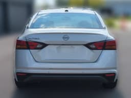 Nissan Altima SV FWD 2026 — side view