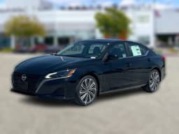 Nissan Altima SV FWD 2026 — side view