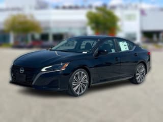 Nissan Altima SV FWD