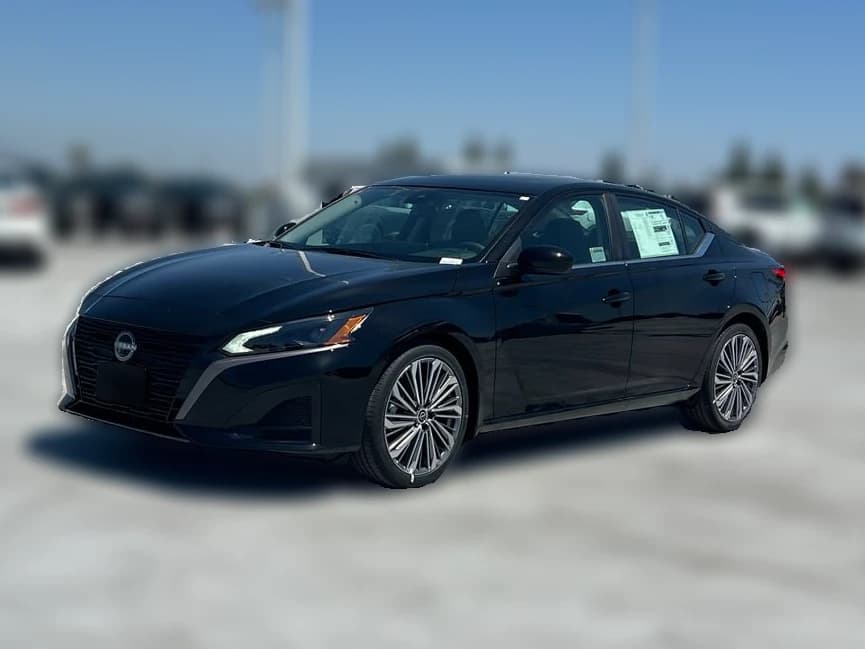 Nissan Altima SV FWD 2026 — side view