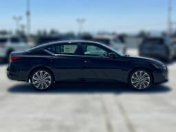 Nissan Altima SV FWD 2026 — side view