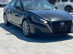 Nissan Altima SV FWD 2026 — side view