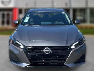 Nissan Altima SV FWD