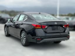 Nissan Altima SV FWD 2026 — side view