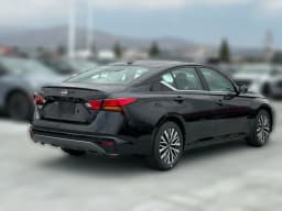 Nissan Altima SV FWD 2026 — side view