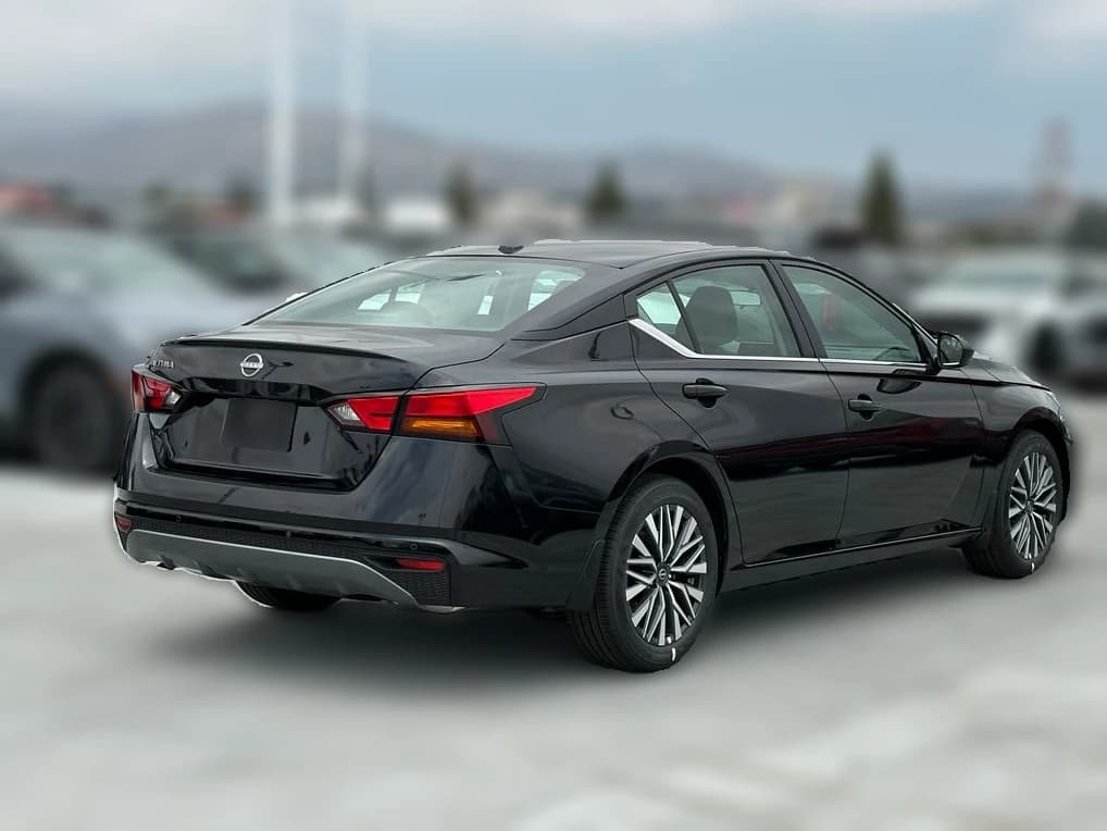 Nissan Altima SV FWD 2026 — side view