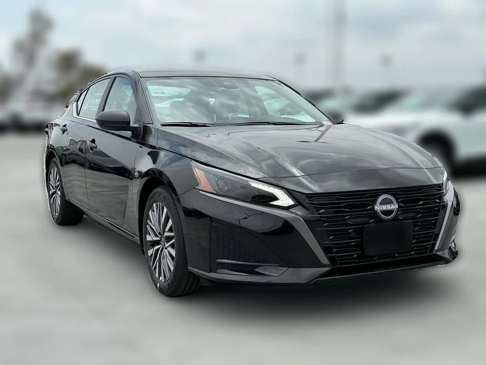 Nissan Altima SV FWD 2026 — side view