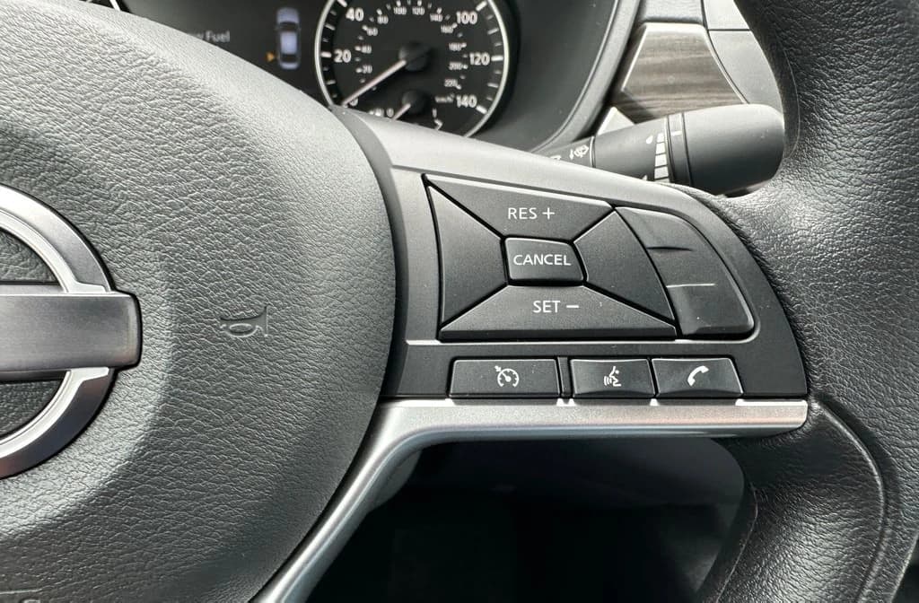 Nissan Altima SV FWD 2026 — side view